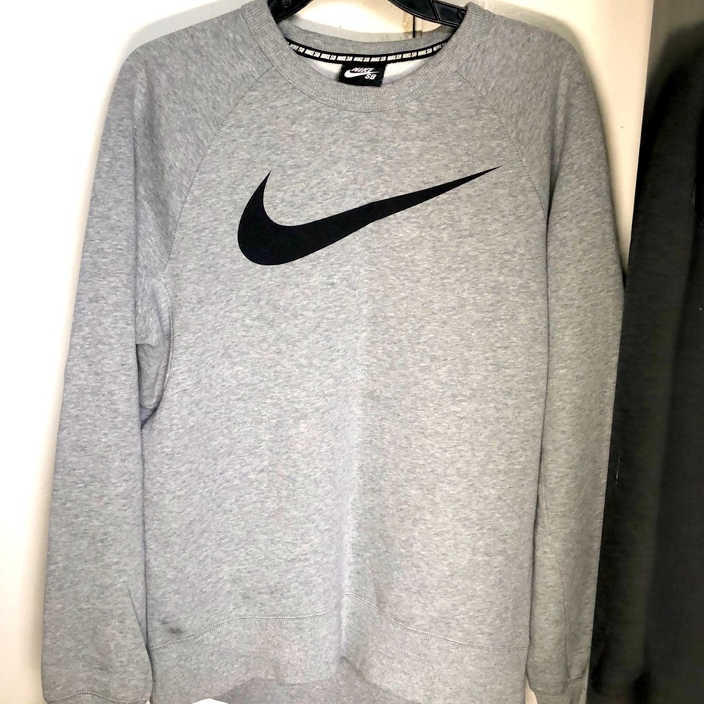 Gray Nike SB Long sleeve crewneck sweater